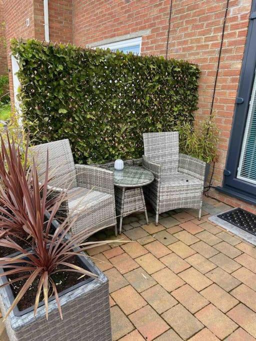 Luxury Mumbles View Studio Apartment Swansea Exteriör bild