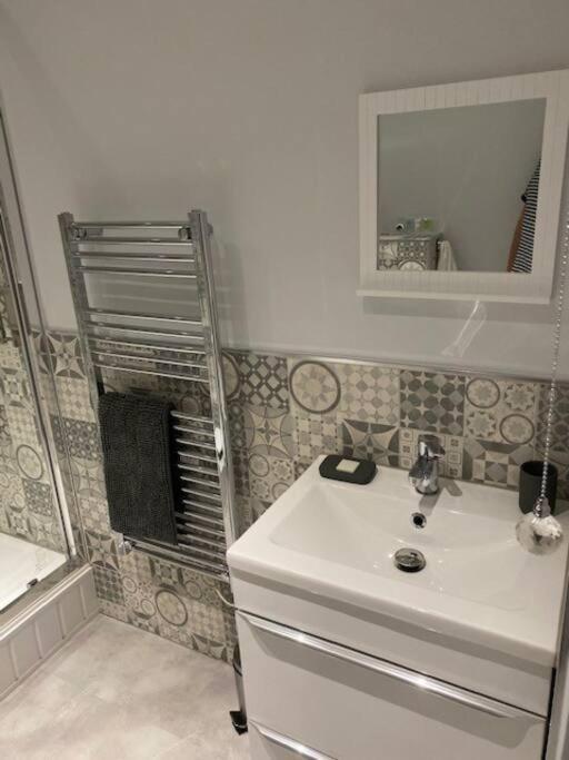 Luxury Mumbles View Studio Apartment Swansea Exteriör bild